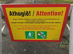Varování u kaňonu Fjaðrárgljúfur